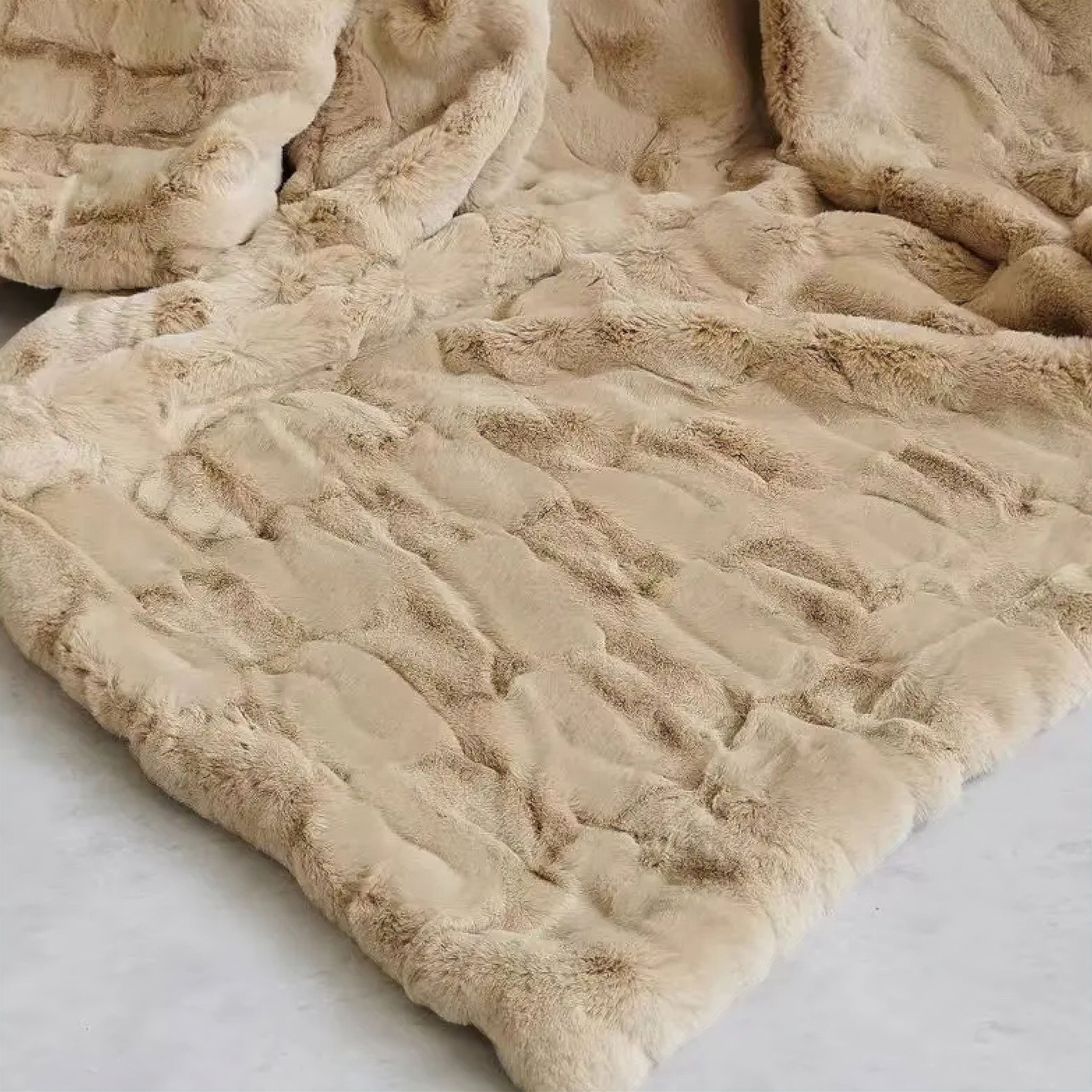 Lawrence Fur Blanket 