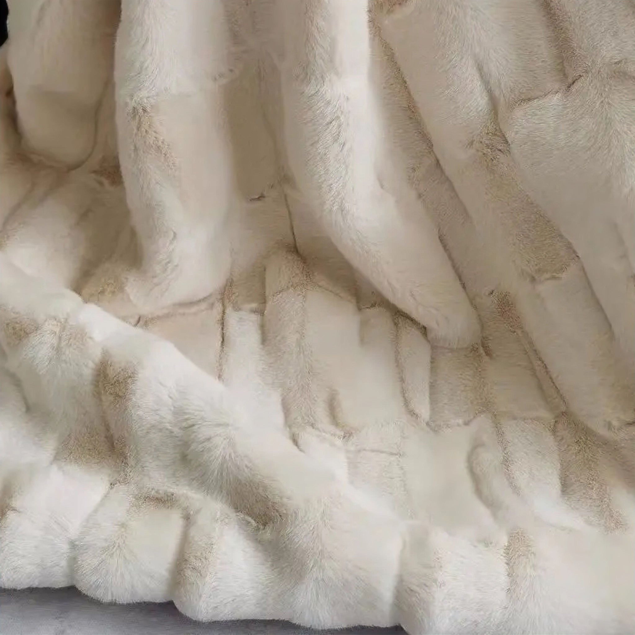 Lawrence Fur Blanket Ivory 60 x 150cm 