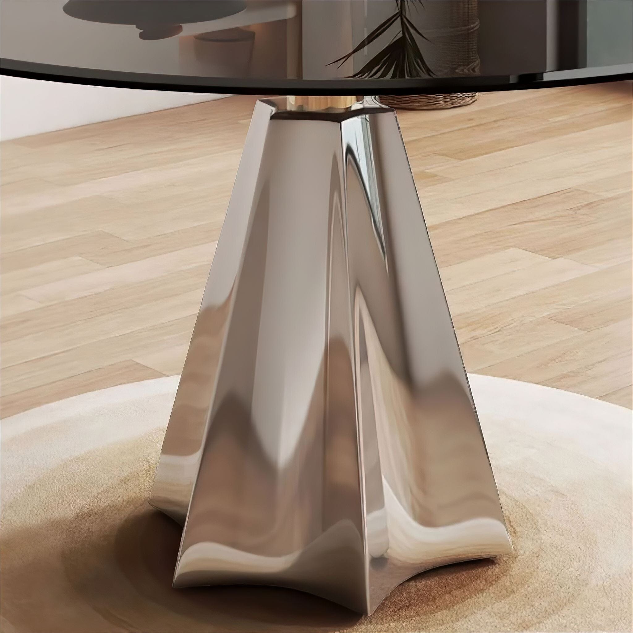 Serge Dining Table 